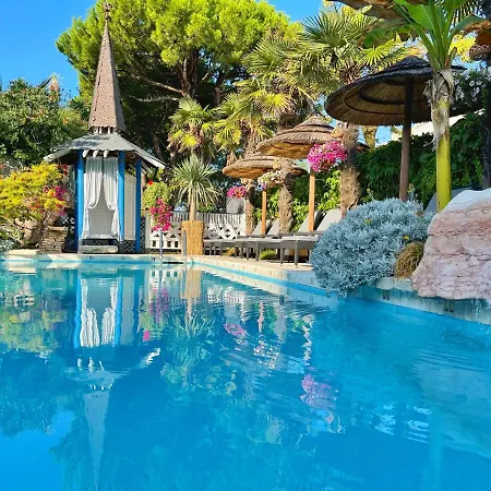Milton Hotel 4*