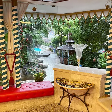 Milton Boutique - Adults Only Отель 4*