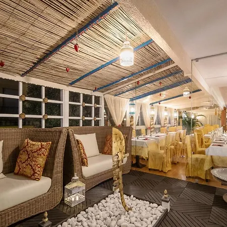 Отель Milton Boutique - Adults Only 4*
