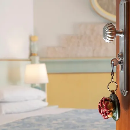 Milton Boutique - Adults Only 4* Лидо-ди-Езоло