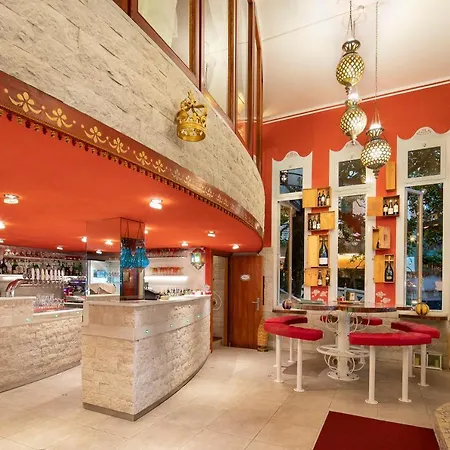 호텔 Milton Boutique - Adults Only