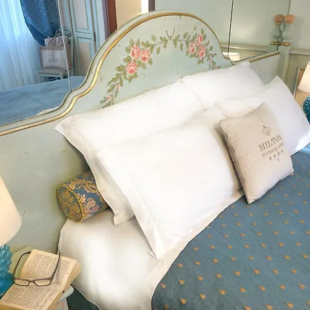Milton Boutique - Adults Only Отель