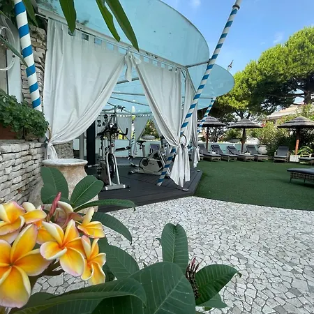 Milton Boutique - Adults Only 4*