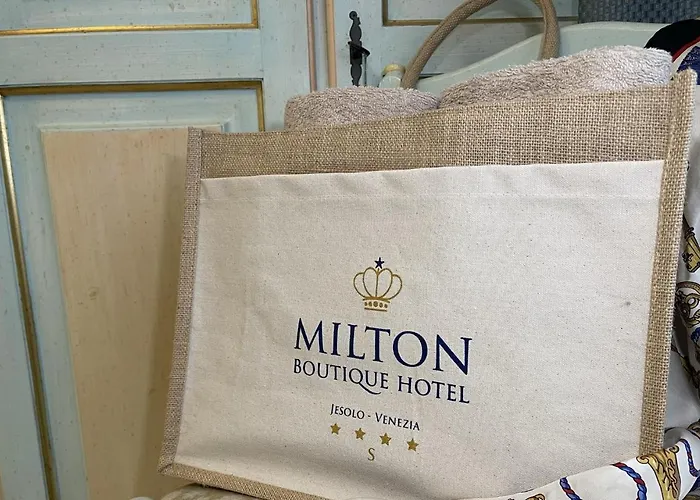 Milton Boutique - Adults Only ホテル 4*